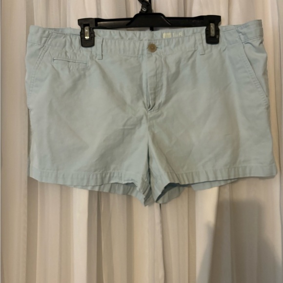 Women’s Gap shorts - Picture 2 of 4